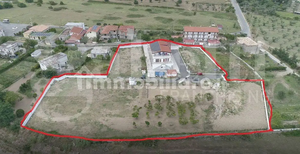 Palazzo - Edificio in vendita a Gasperina