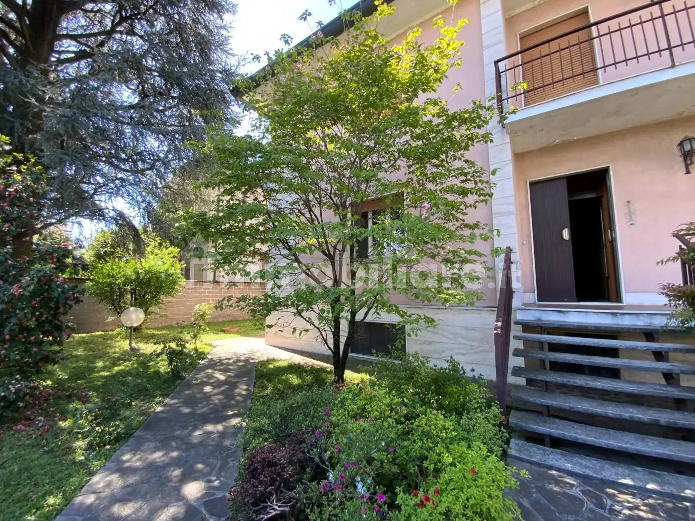 Villa in vendita a Parabiago