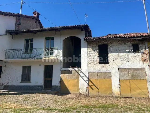 Casa indipendente in vendita a Lequio Tanaro