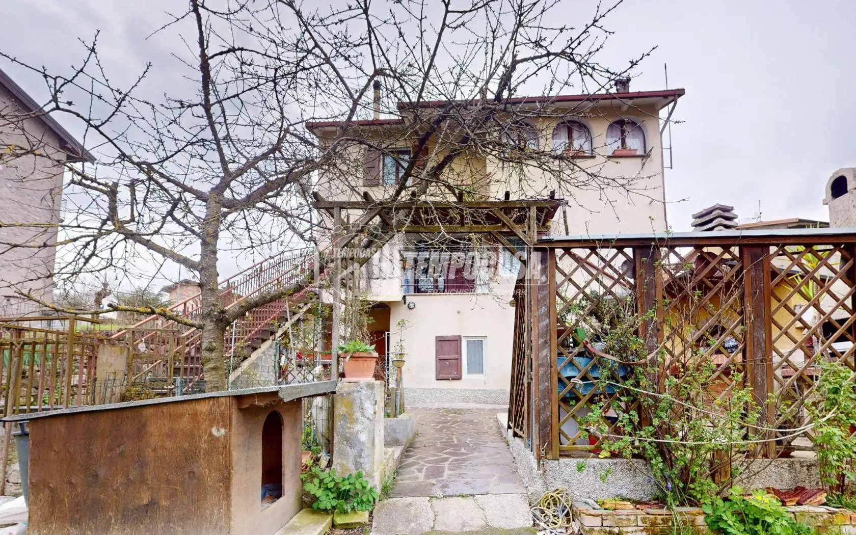 Casa indipendente in vendita a Gaggio Montano