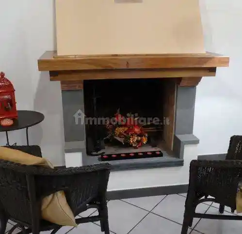 Casa indipendente in vendita a Luni