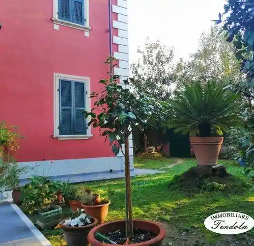 Villa in vendita a Castelnuovo Magra