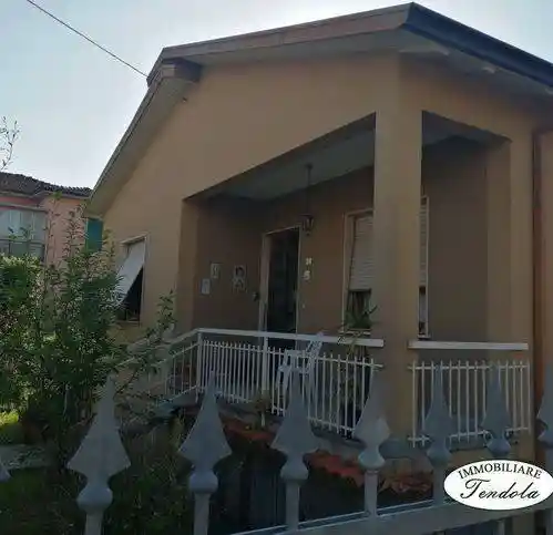 Villa in vendita a Fosdinovo