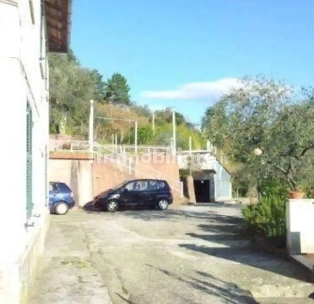 Rustico - Casale in vendita a Follo