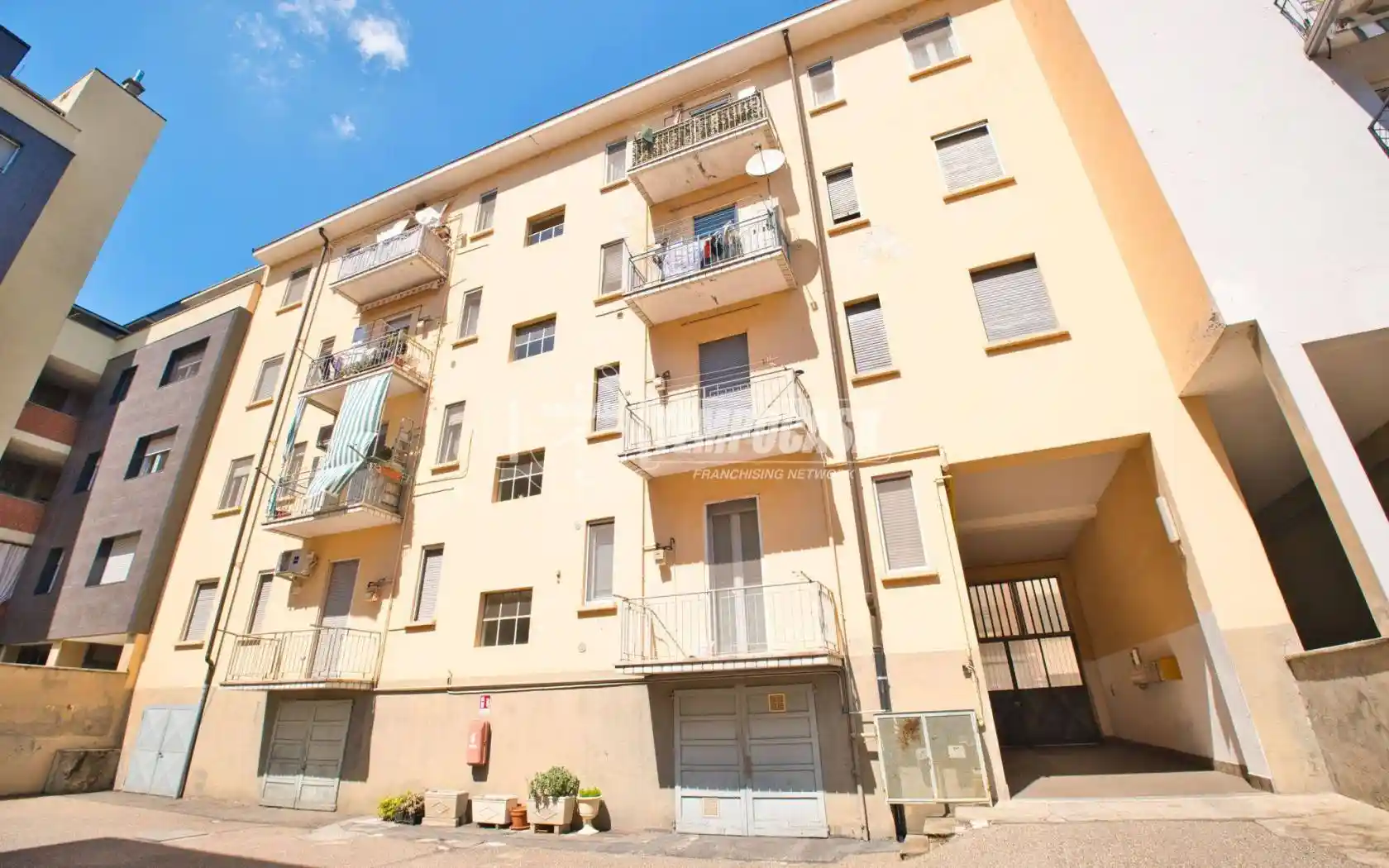 Appartamento in vendita a Novara