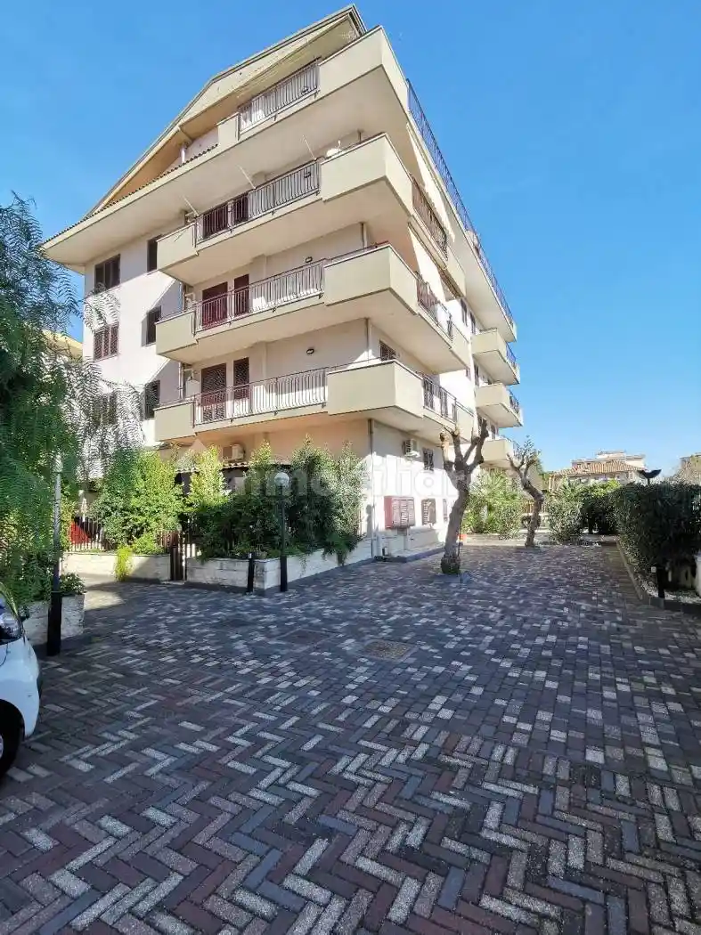 Appartamento in vendita a Acireale