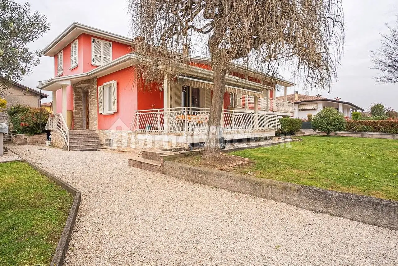 Villa in vendita a Montichiari