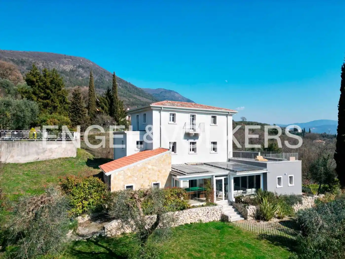 Villa in vendita a Caprino Veronese