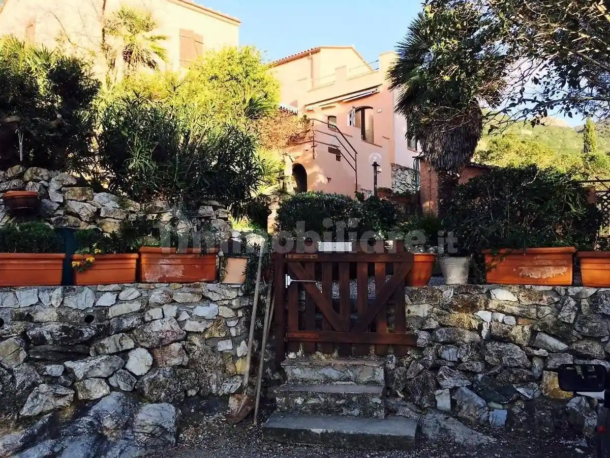 Rustico - Casale in vendita a Portoferraio