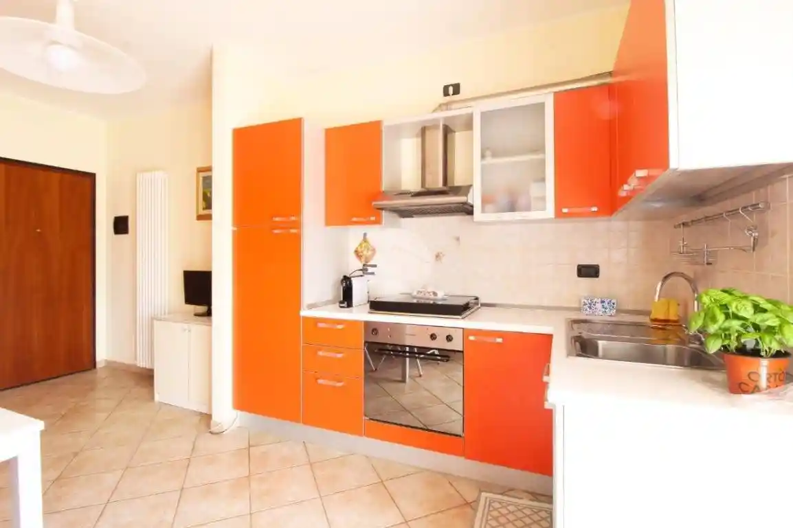 Trilocale via Benedetto Croce 50, Centro, Alba Adriatica - foto 2