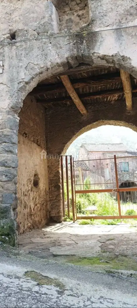 Rustico - Casale in vendita a Limatola