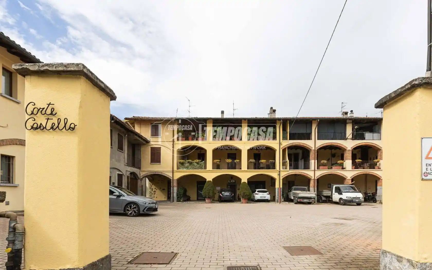 Casa indipendente in vendita a Alzate Brianza