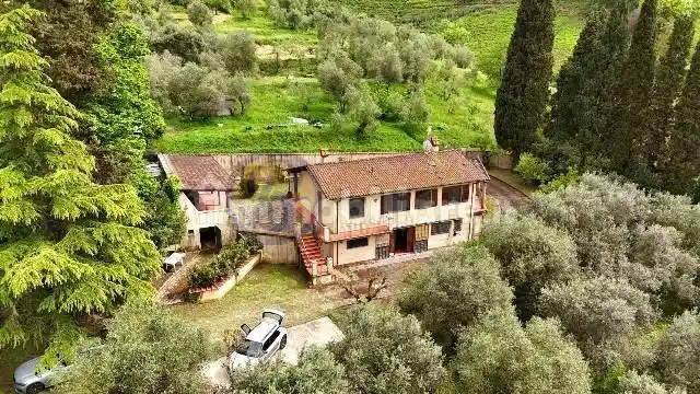 Villa in vendita a Camaiore