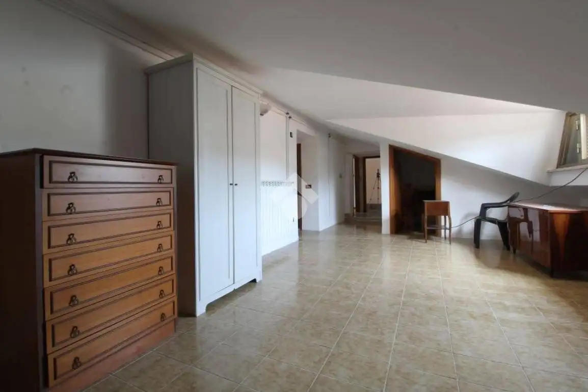 Bilocale piazza Vittorio Emanuele III, Centro, Castelnuovo di Farfa - foto 4