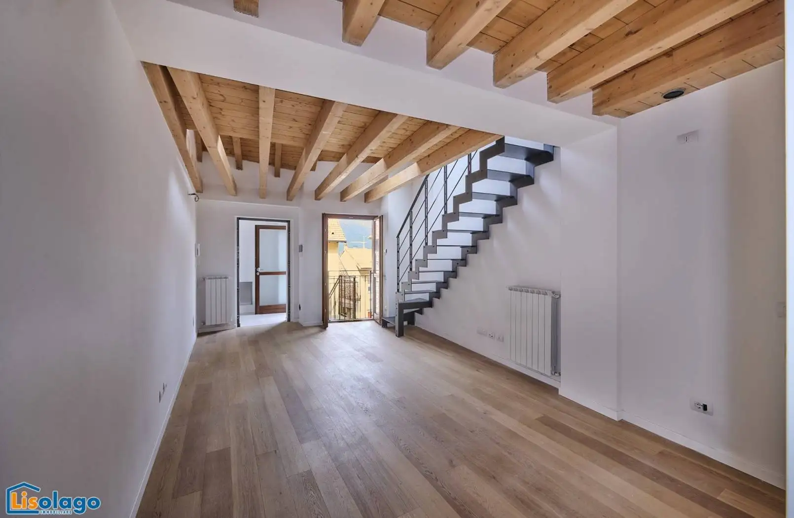 Appartamento in vendita a Lierna