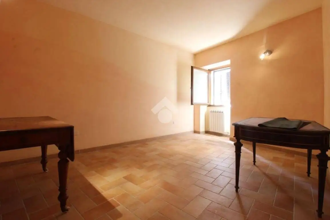 Trilocale via monte cavallo 1, Centro, Castelnuovo di Farfa - foto 2