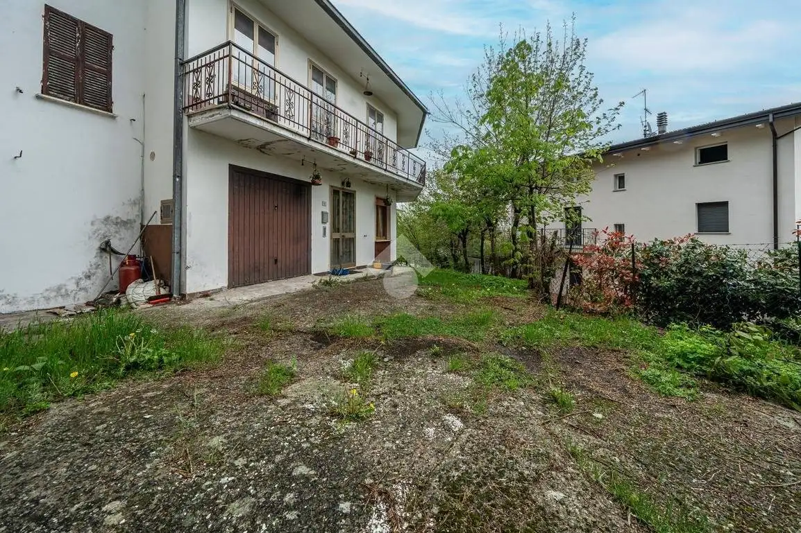 Villa bifamiliare via Irma Ferrari Salvi 1, Centro, Bore - foto 5