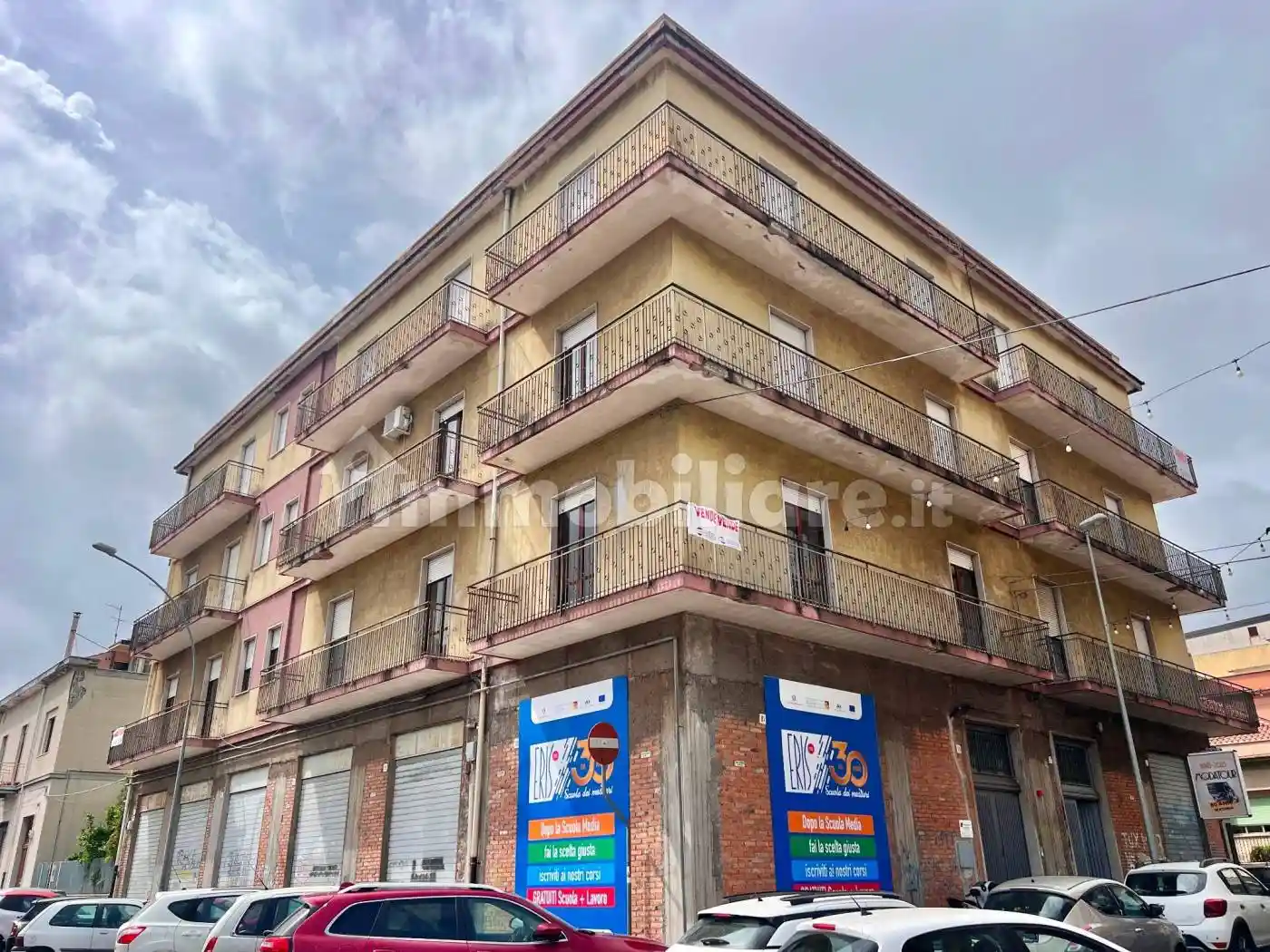 Palazzo - Edificio in vendita a Giarre