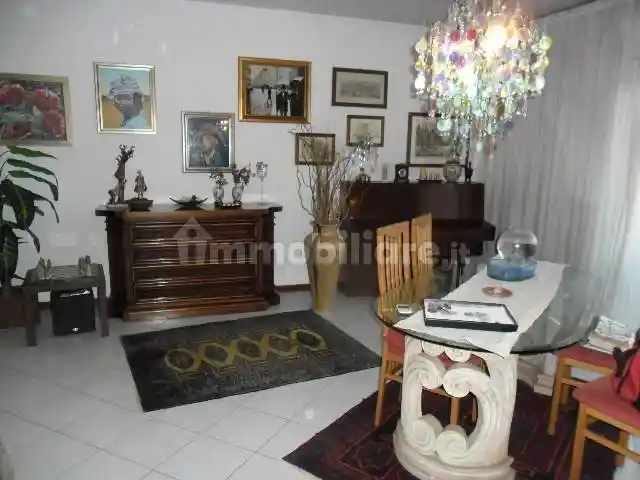 Appartamento in vendita a Carrara
