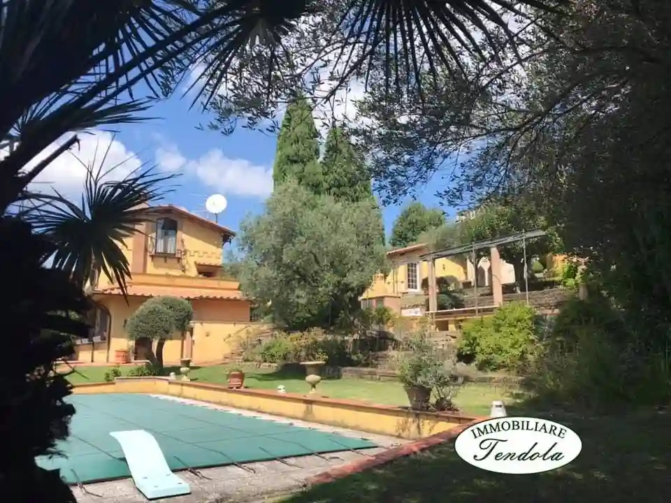 Villa - foto 2