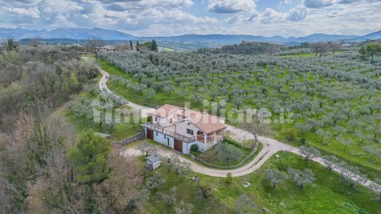 Villa in vendita a Castel Ritaldi