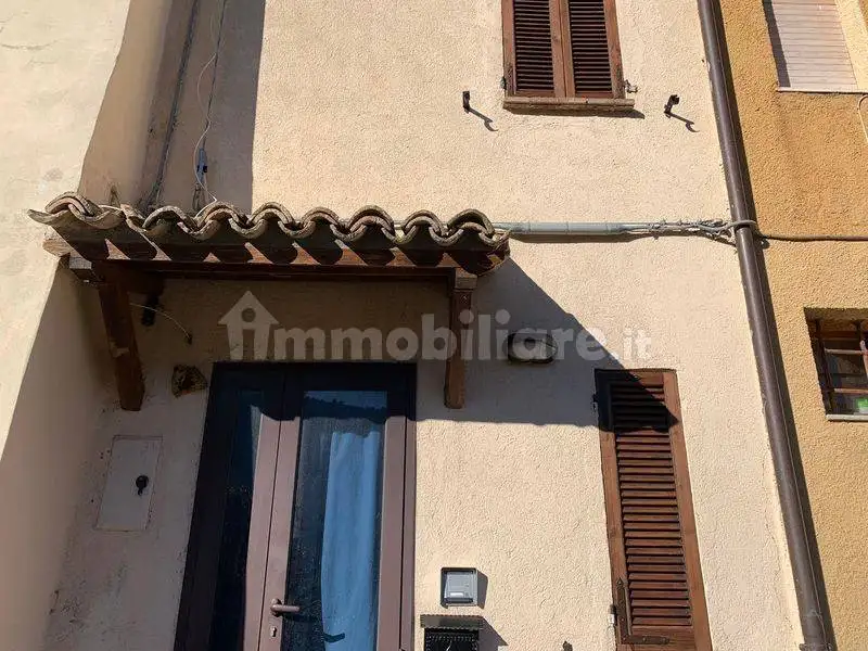 Casa indipendente in vendita a Foligno