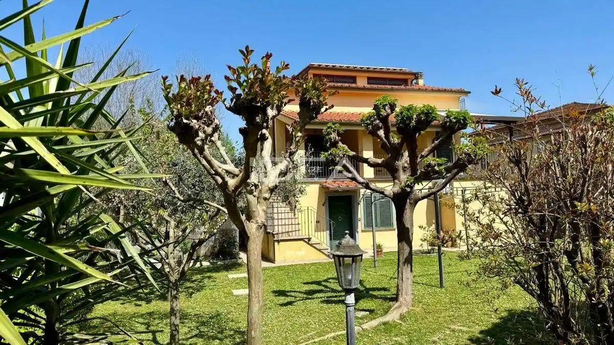 Villa in vendita a Lucca