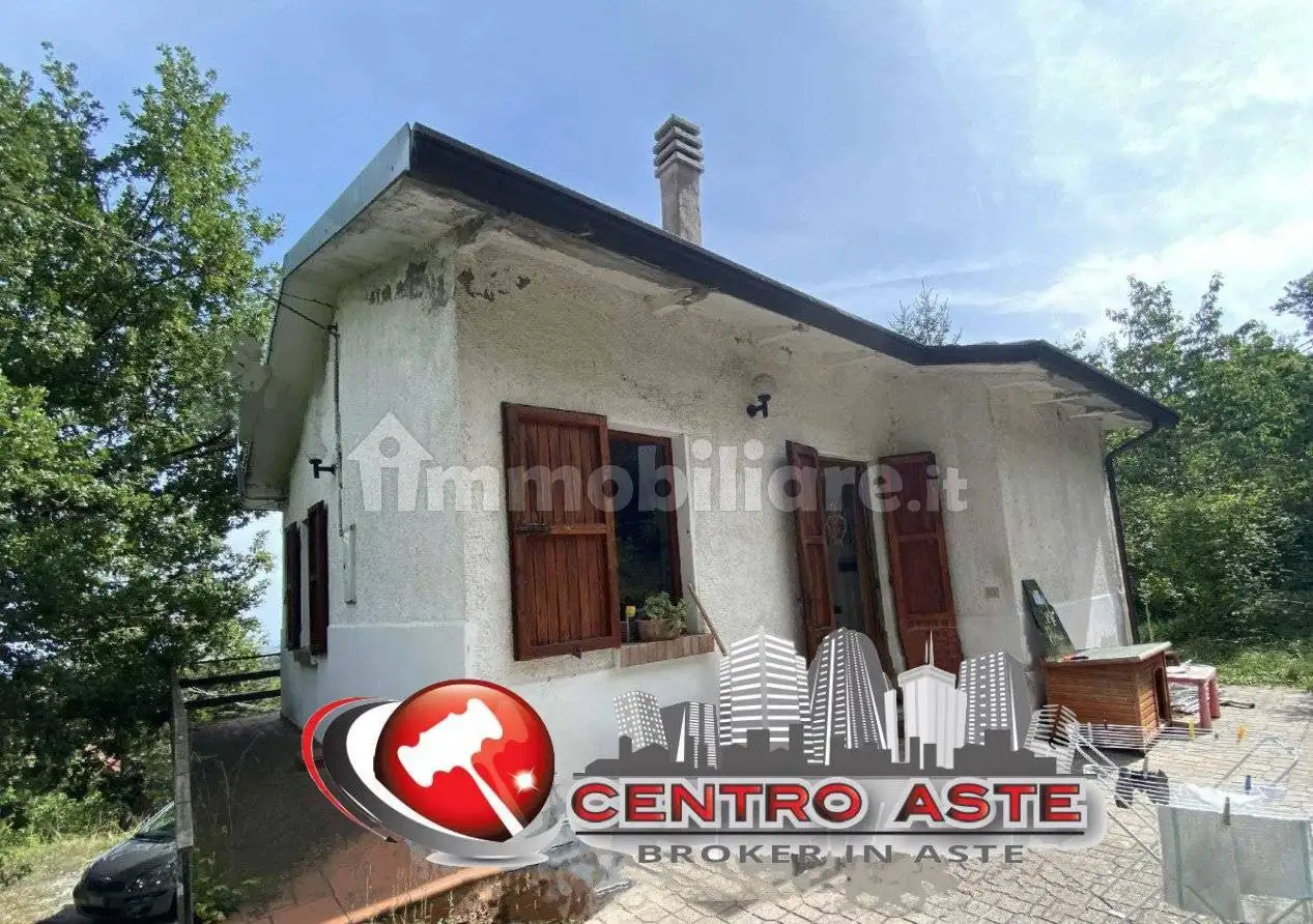 Villa in asta a Maiolo