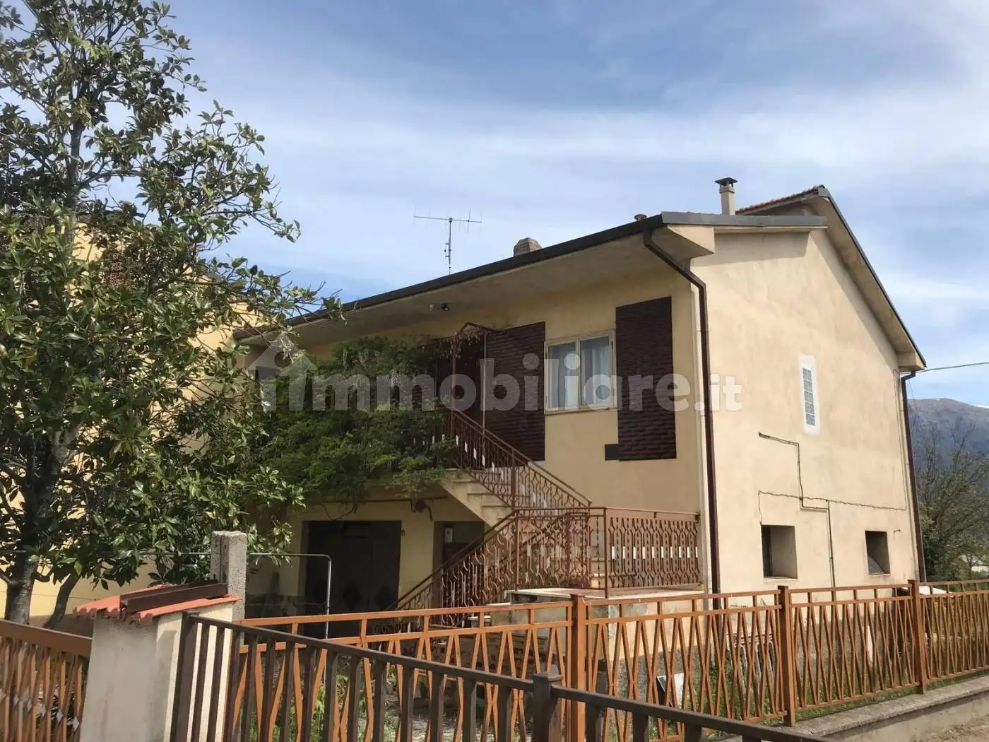 Villa in vendita a Introdacqua