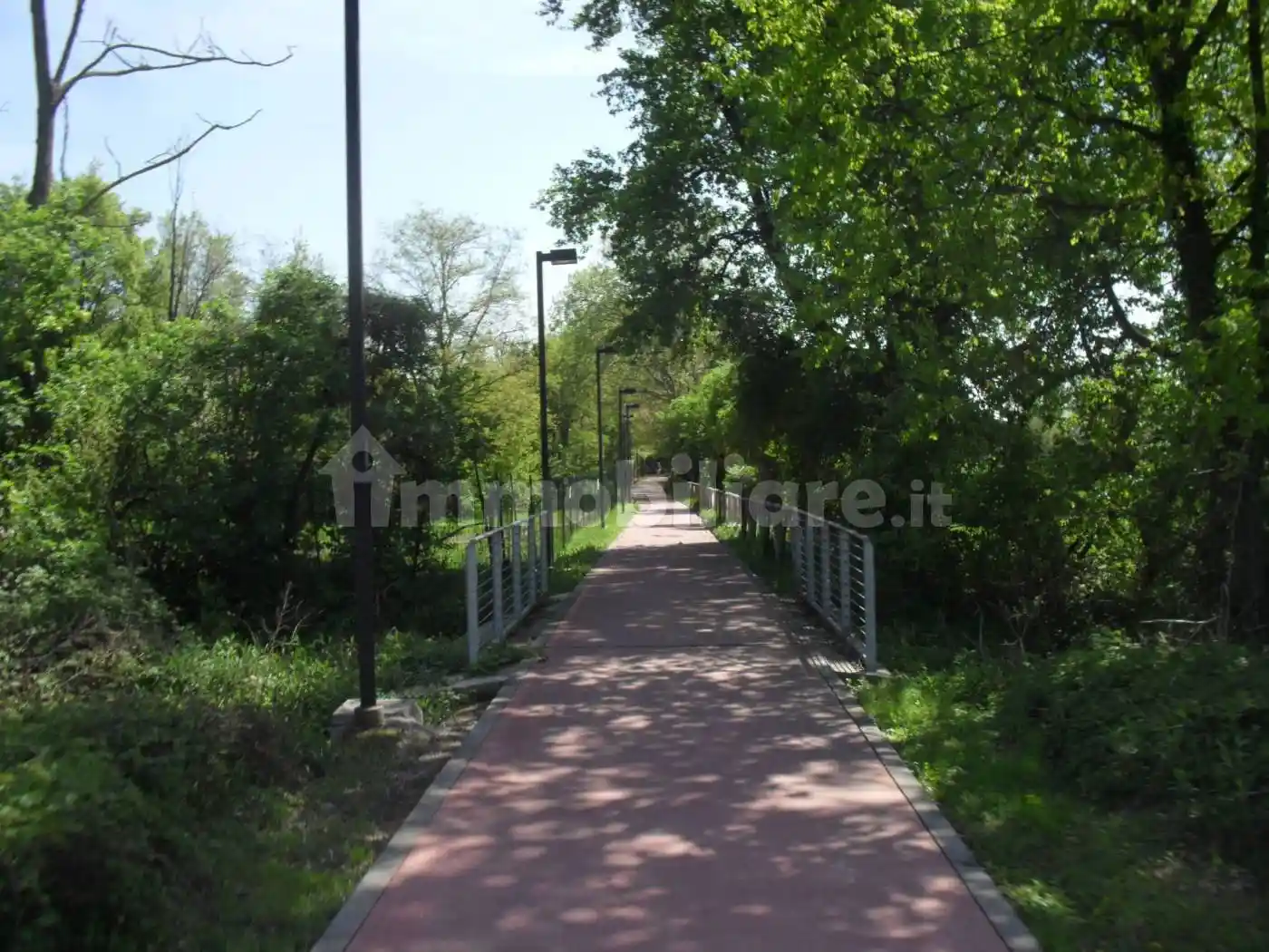 Palazzo - Edificio in vendita a Peschiera Borromeo