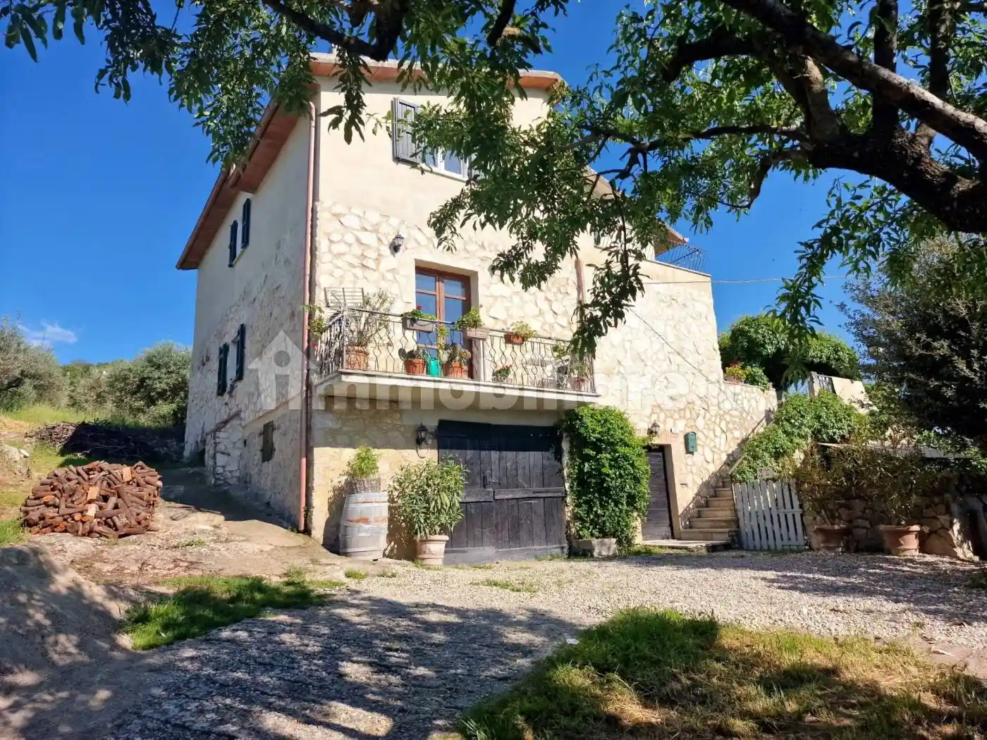 Rustico - Casale in vendita a Montecchio