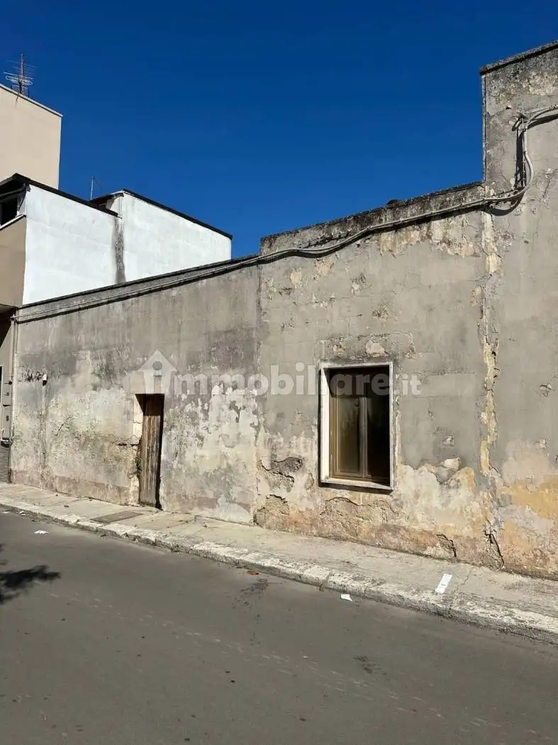 Palazzo - Edificio in vendita a Cellino San Marco