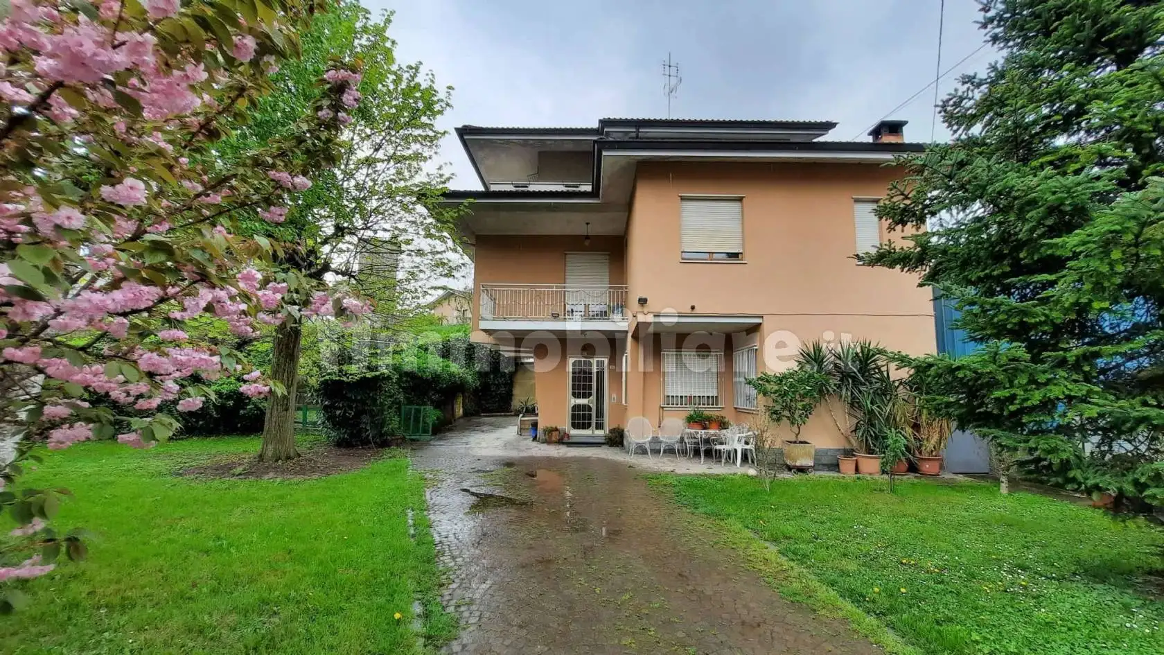 Casa indipendente in vendita a Diano d'Alba