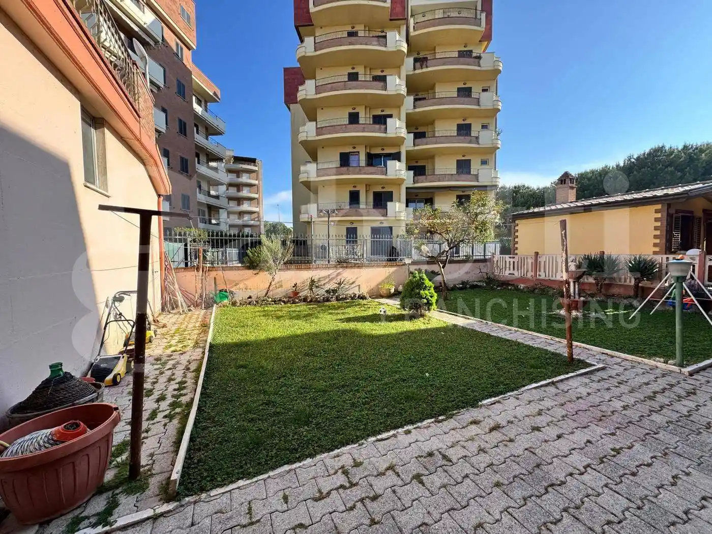 Terratetto plurifamiliare via Cesare Battisti , 178, Lungomare Marconi, Alba Adriatica - foto 2