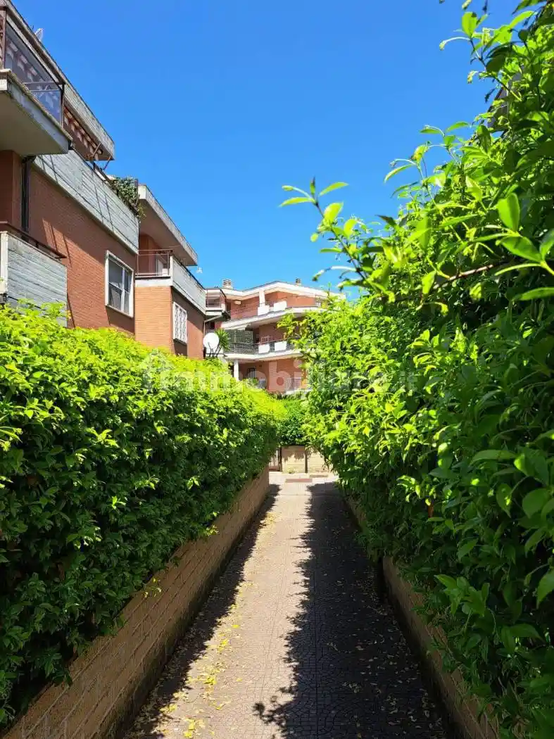 Trilocale via di Valle Alessandra 49, Torre Gaia, Roma - foto 4