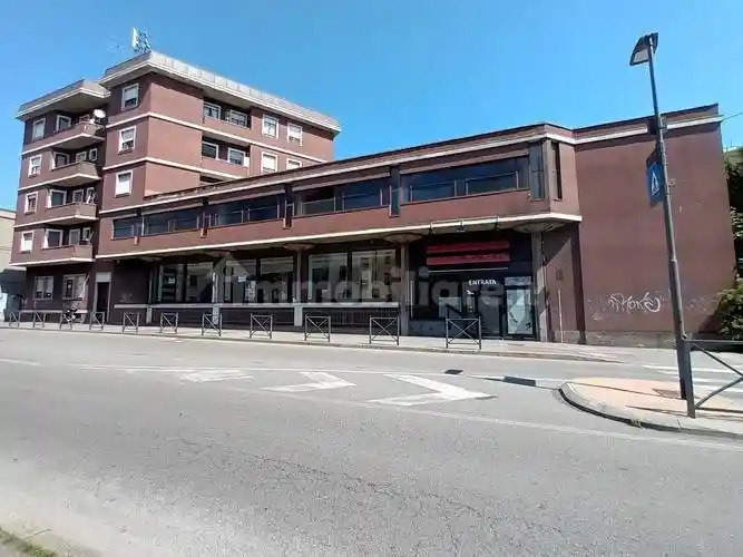 Palazzo - Edificio in vendita a Varese