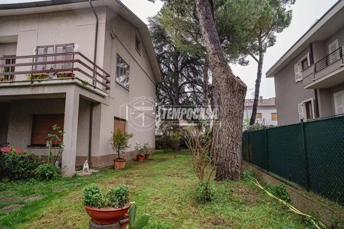 Villa bifamiliare via Sabotino, Centro Storico, Fano - foto 2