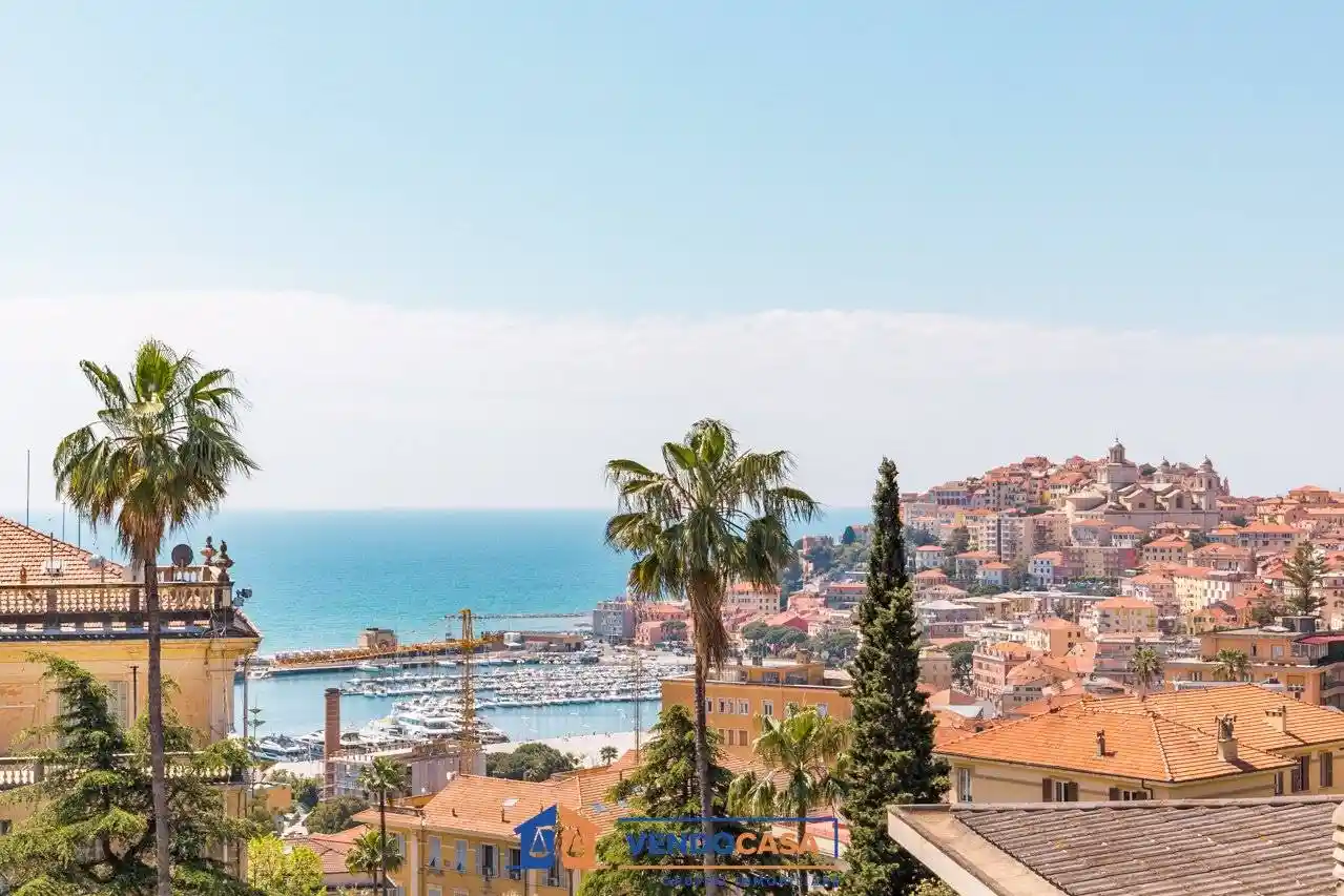 Appartamento in vendita a Imperia