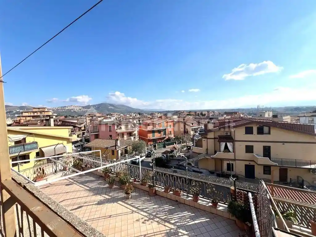 Appartamento in vendita a Guidonia Montecelio