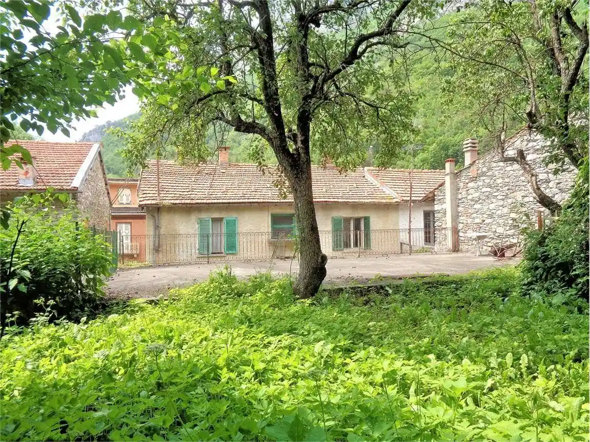 Casa indipendente in vendita a Ormea