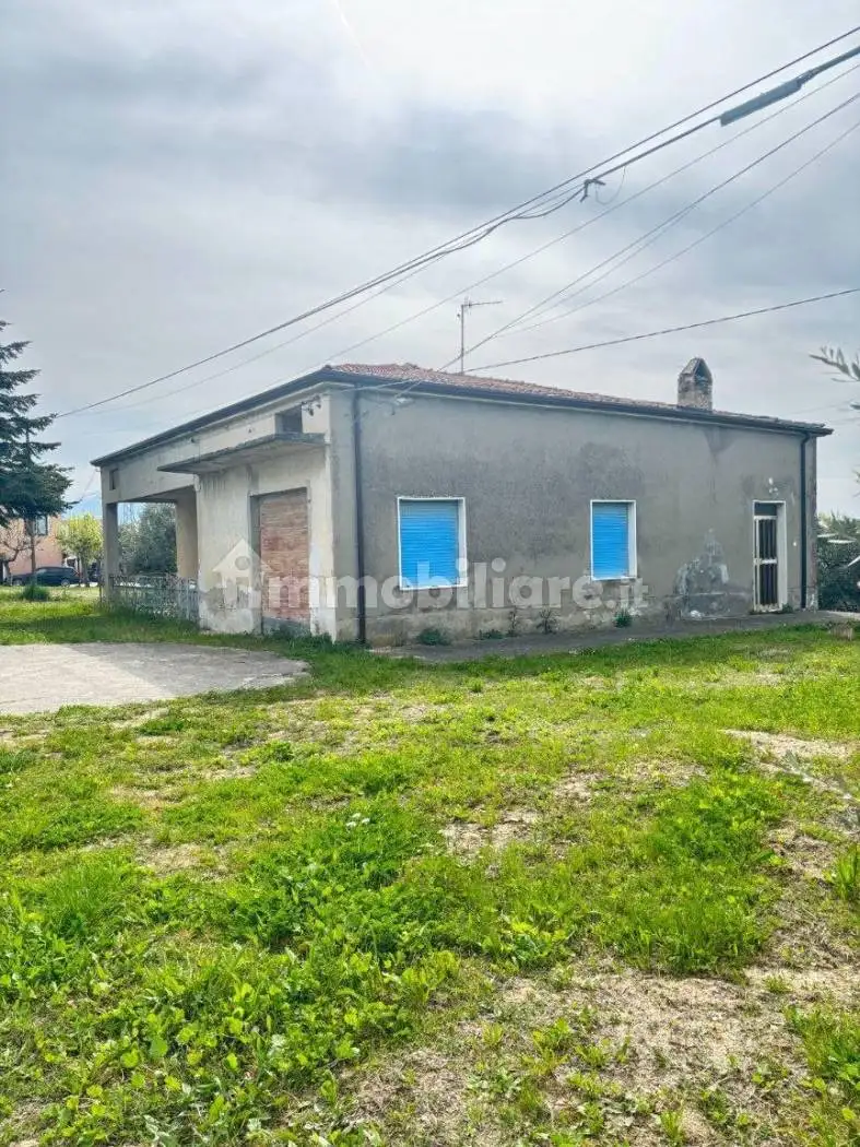 Terratetto plurifamiliare 7300 m², da ristrutturare, Centro, Crecchio - foto 2