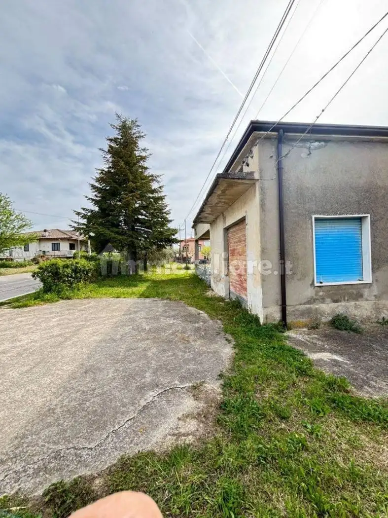 Terratetto plurifamiliare 7300 m², da ristrutturare, Centro, Crecchio - foto 4