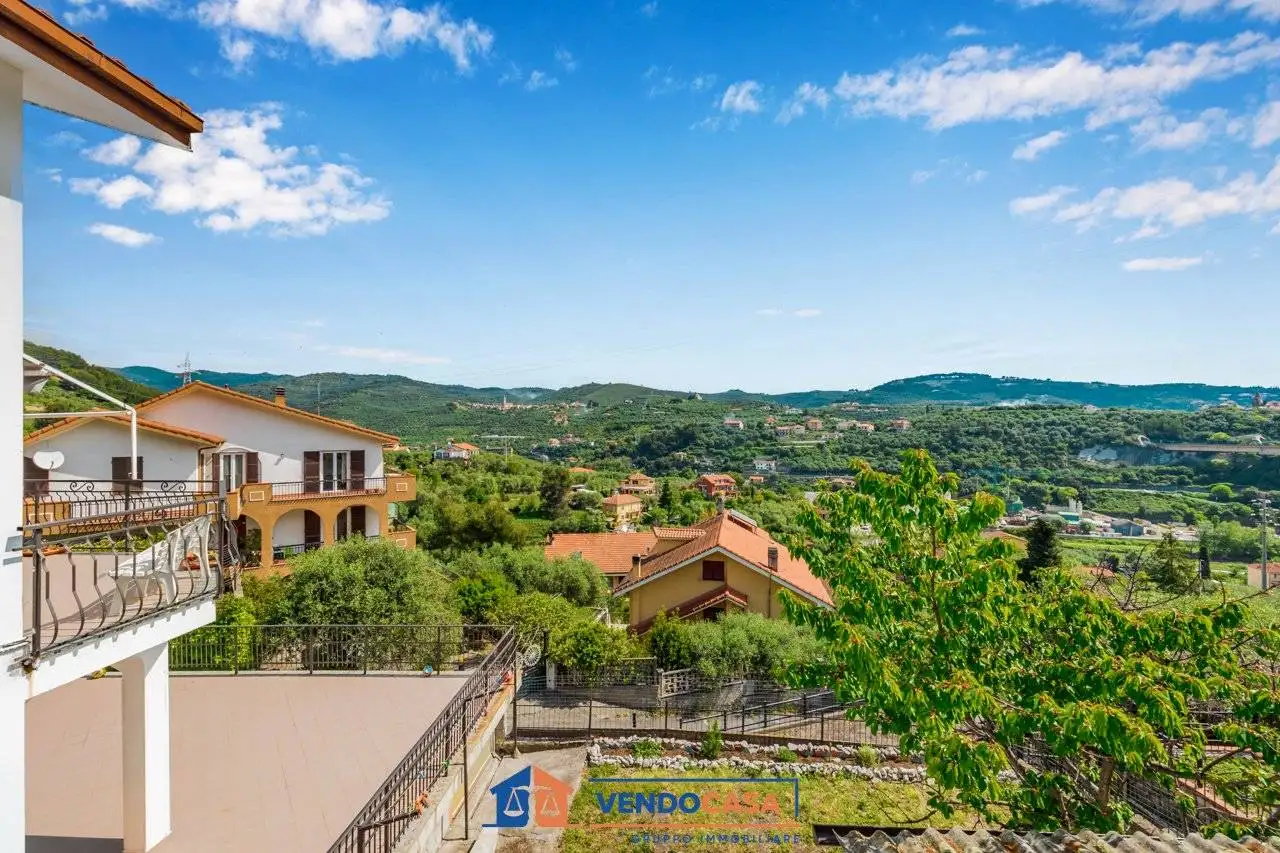 Appartamento in vendita a Imperia