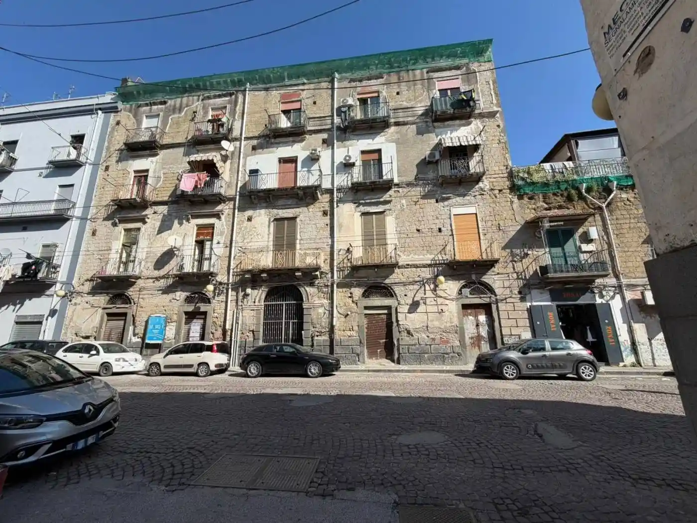 Appartamento in vendita a Napoli