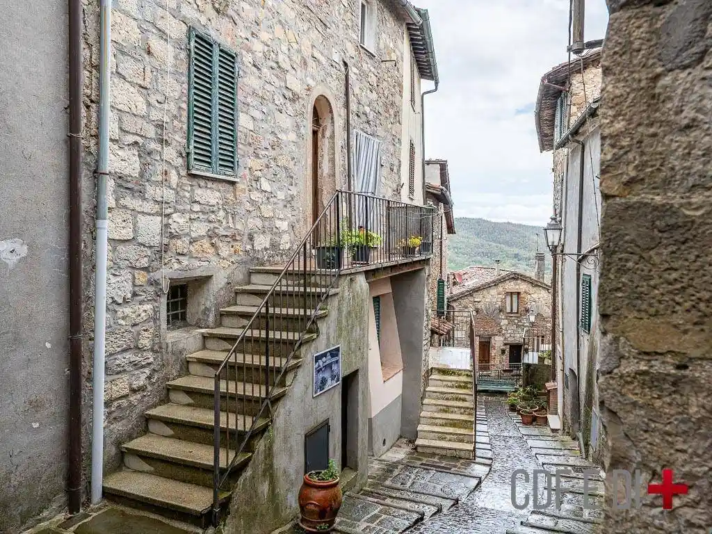 Appartamento in vendita a Montieri