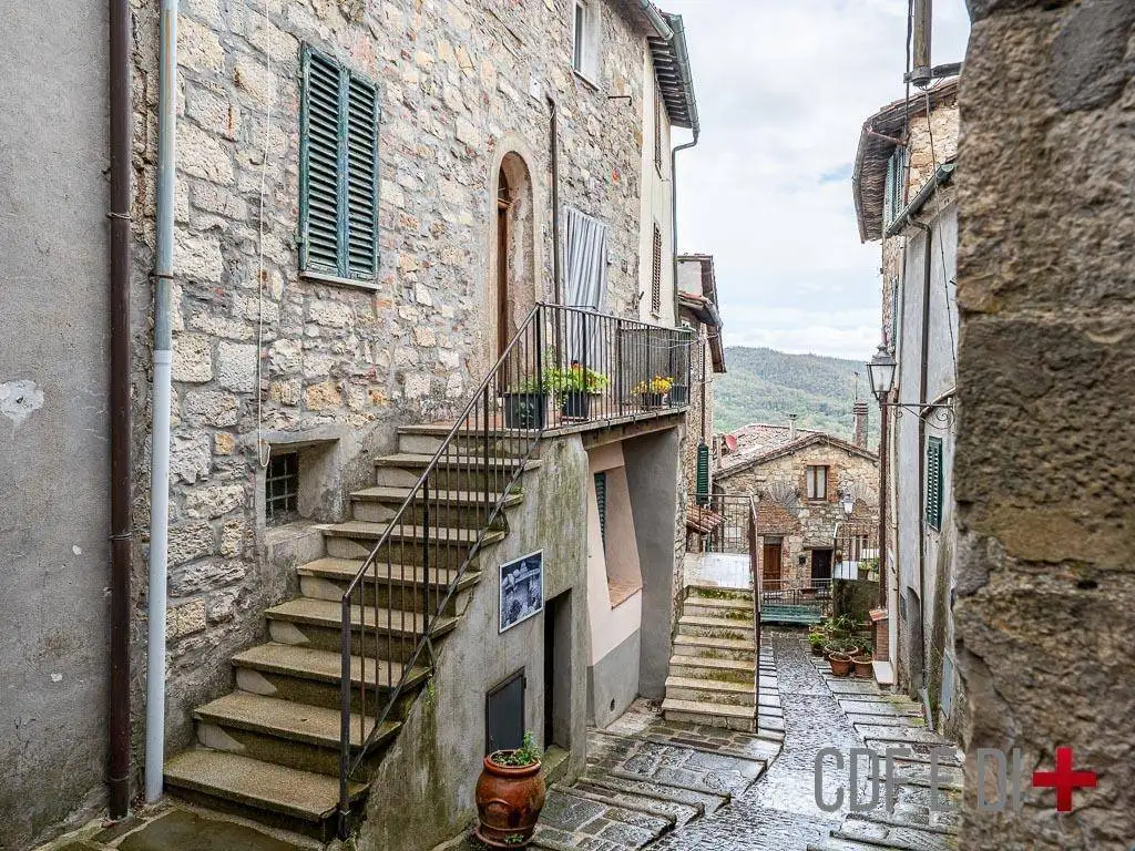 Appartamento in vendita a Montieri