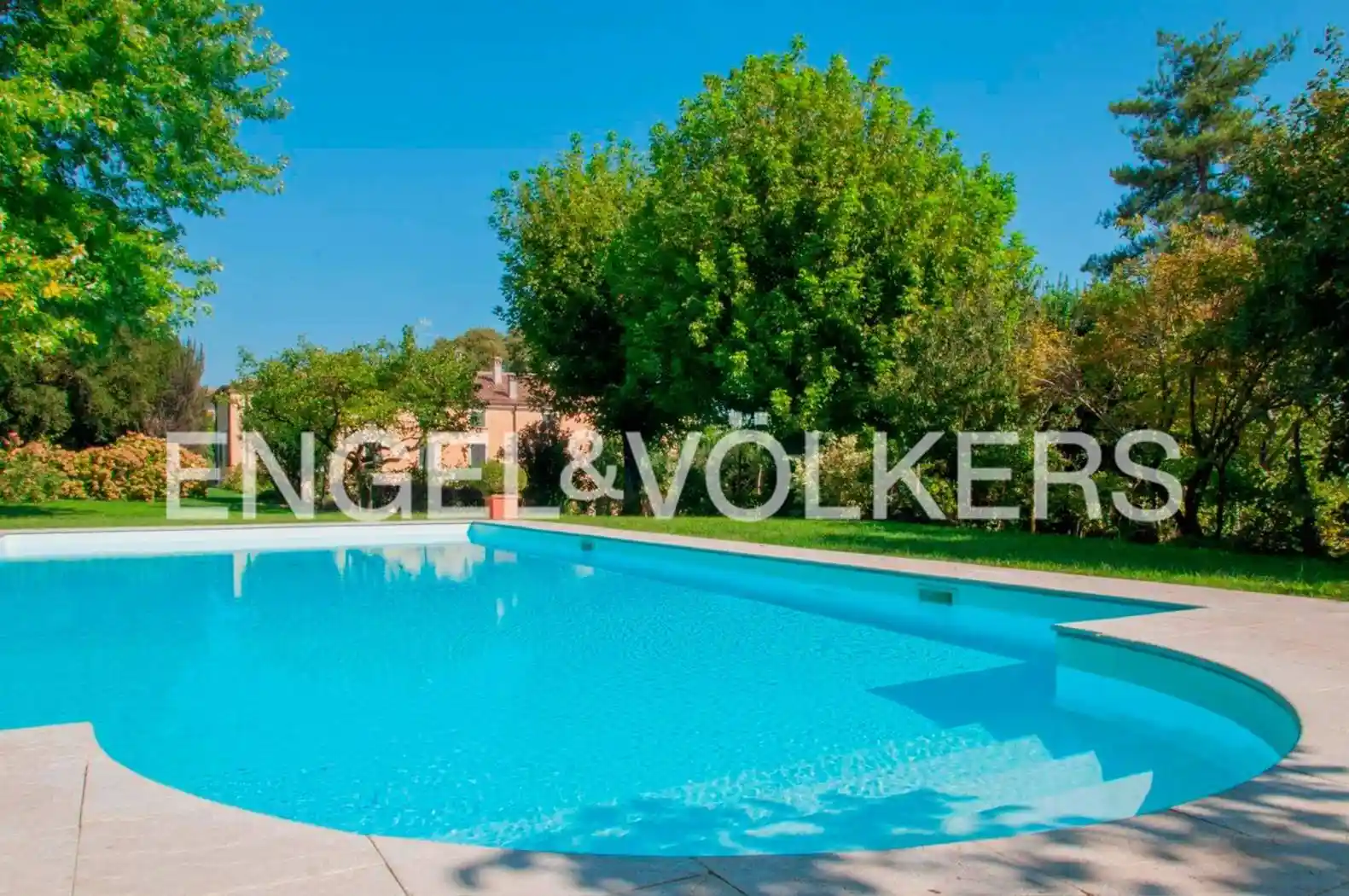 Villa in vendita a Volta Mantovana