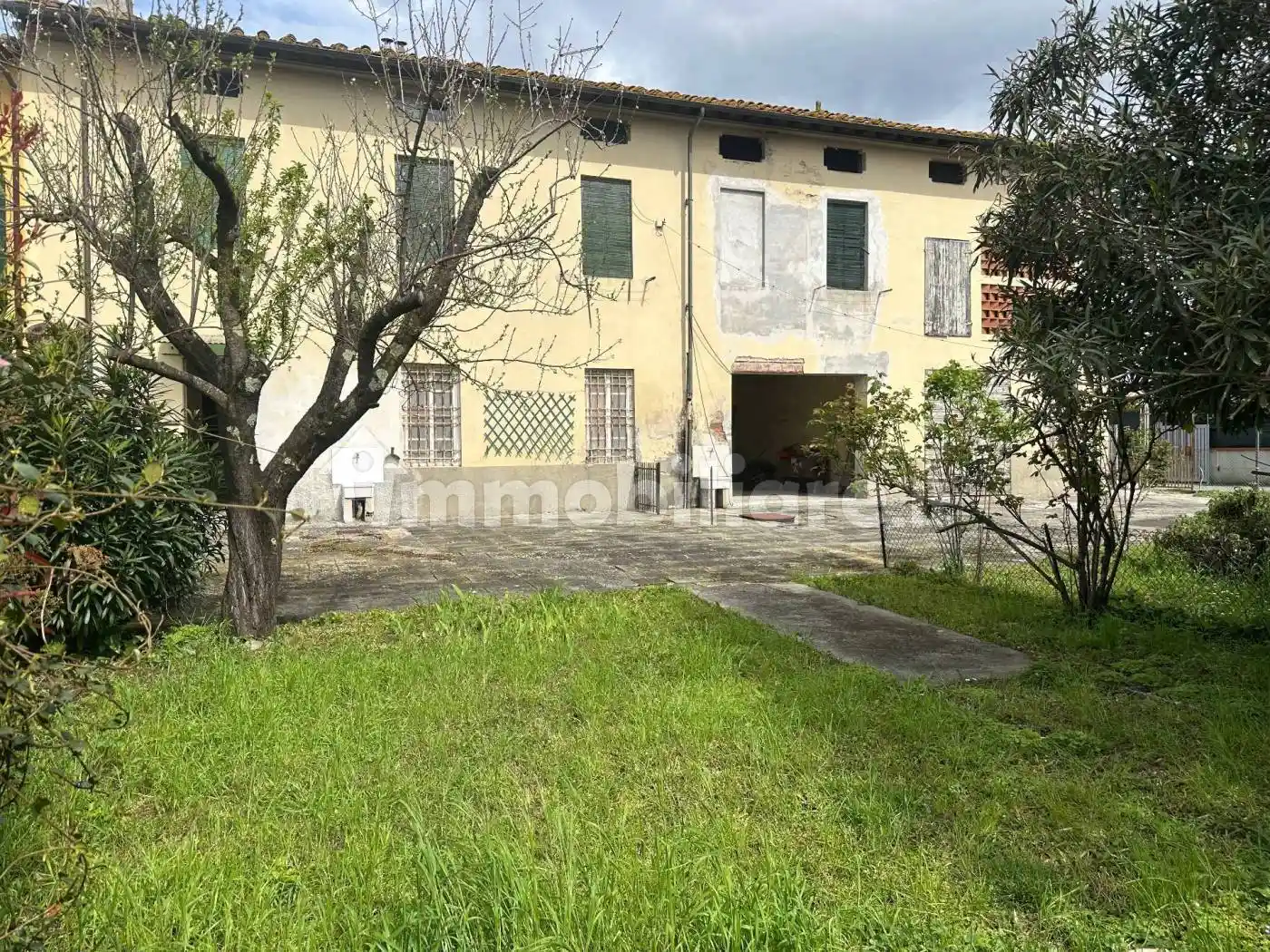 Casa indipendente in vendita a Lucca