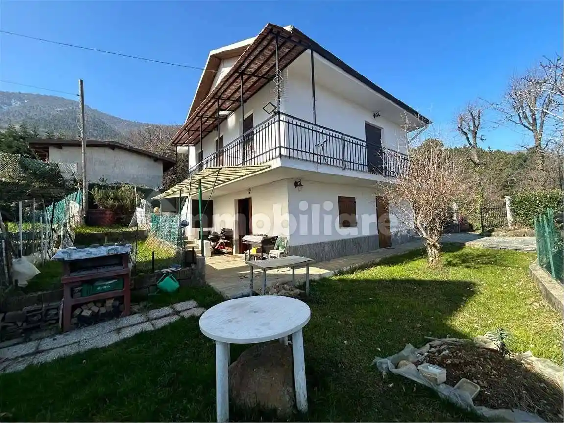 Villa in vendita a Val della Torre