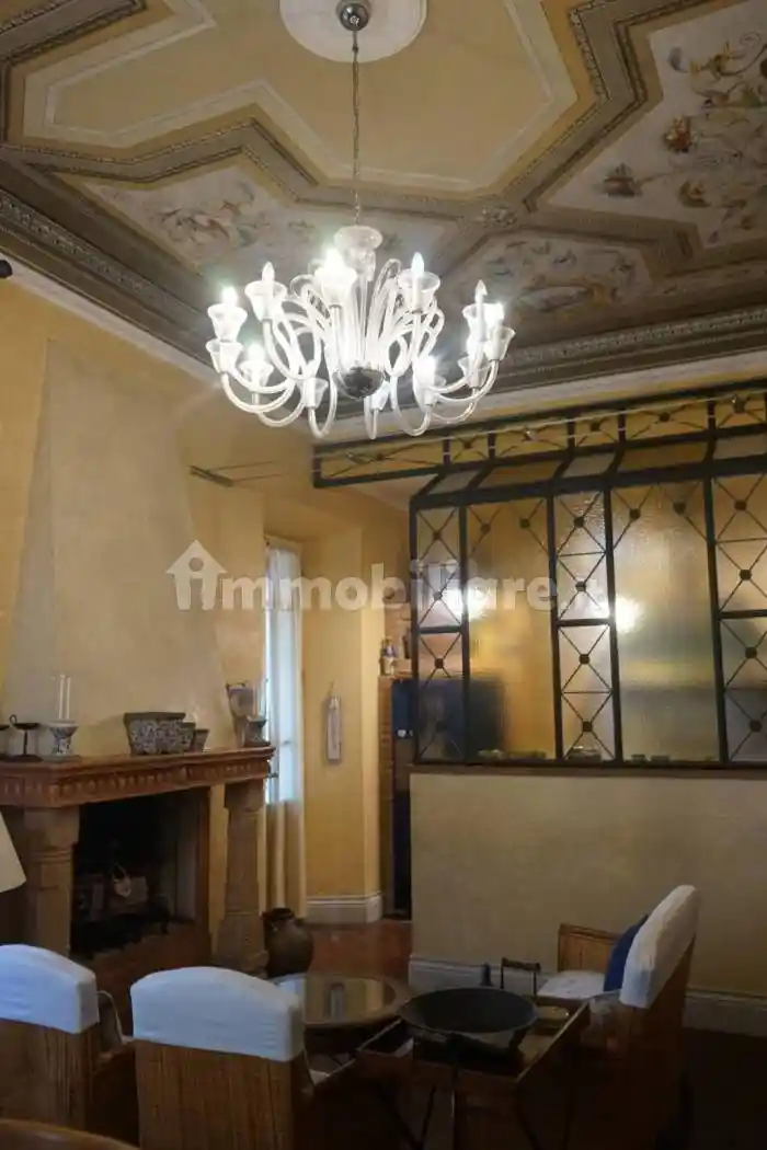 Casa indipendente in vendita a Carrara